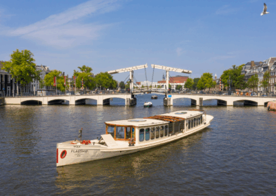 Wolk Salonboot 75 personen